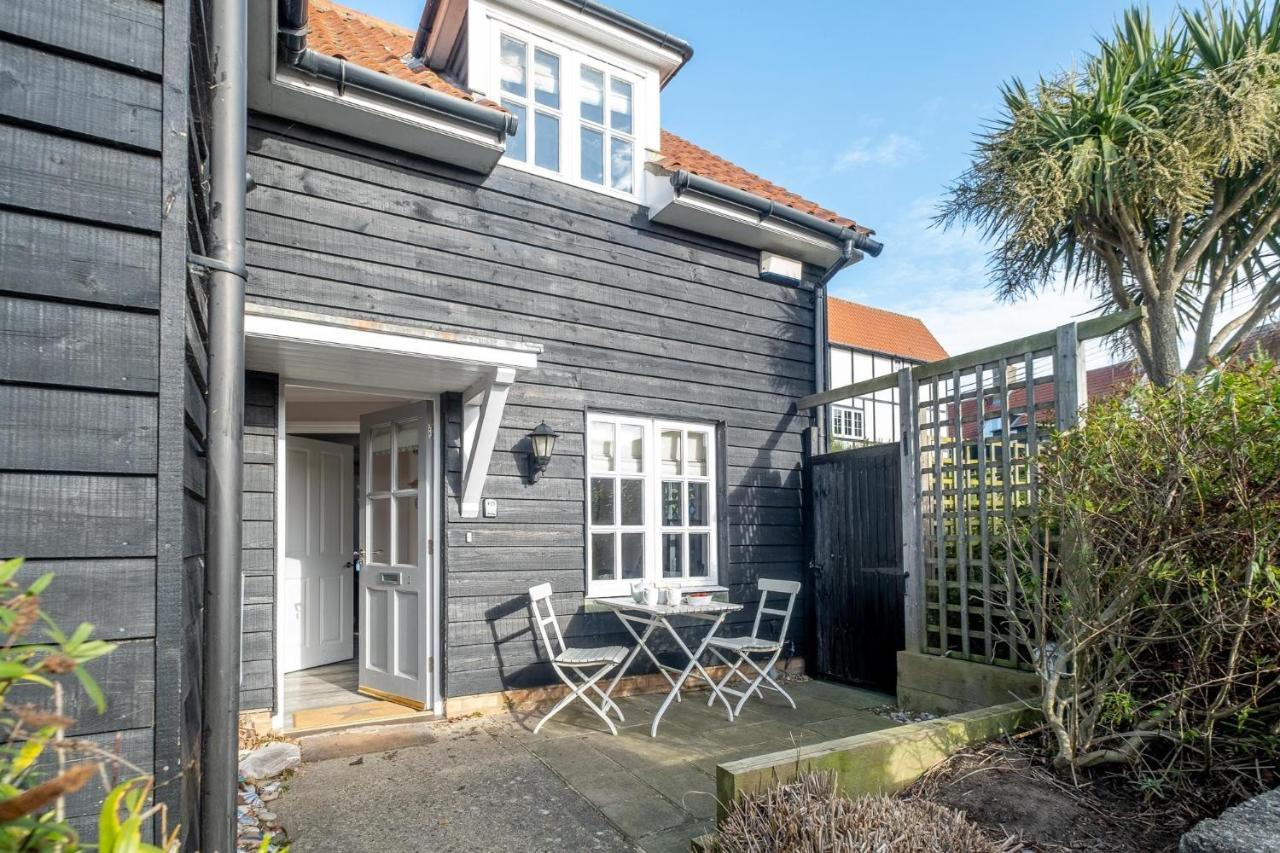 1 Sanctuary Court - Aldeburgh Coastal Cottages Thorpeness Exterior photo